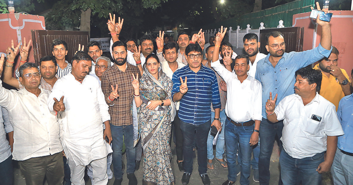 CONG SHIFTS ITS COUNCILORS TO RESORT; 2 NOMINATIONS JUNKED